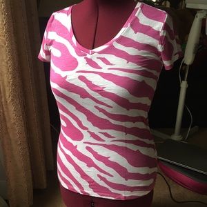 ❤️Bold Animal Print V Neck