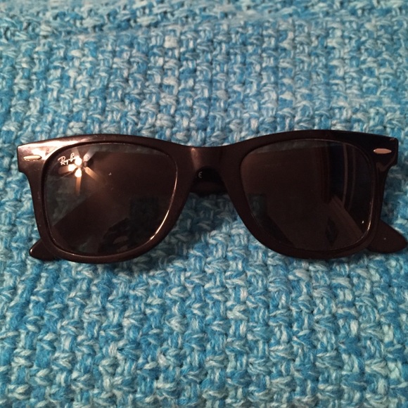 Ray-Ban Wayfarer Classic - Picture 1 of 4
