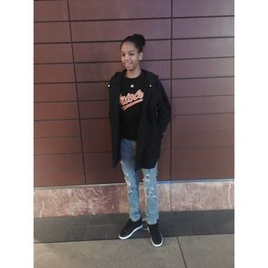 Meet your Posher, Kenyatta