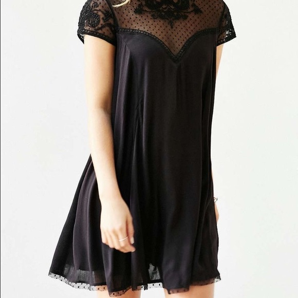 Dress - Picture 3 of 4