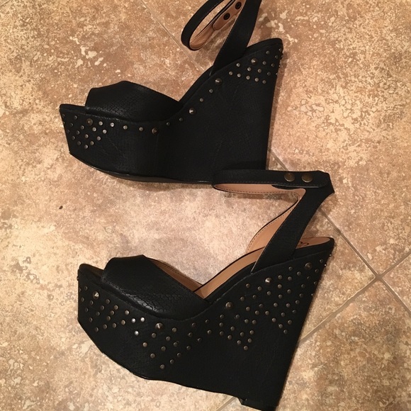 🕷Wedges🕷 - Picture 2 of 3