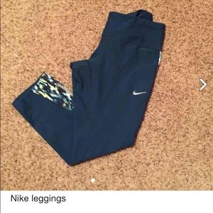 Nike leggings