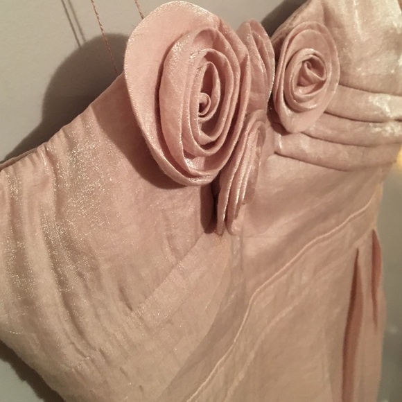 Dress - Picture 3 of 3