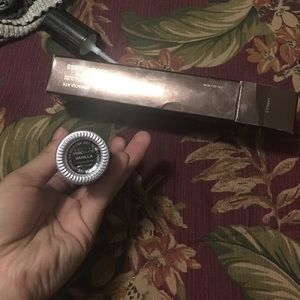 Hourglass foundation