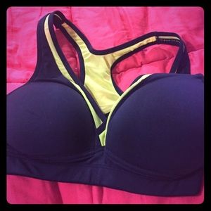 Push up sports bra