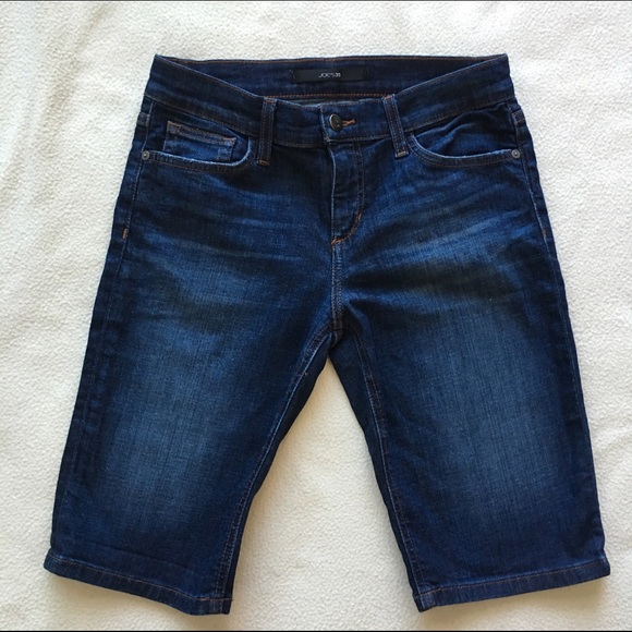 Joe's boyfriend length dark denim shorts size26