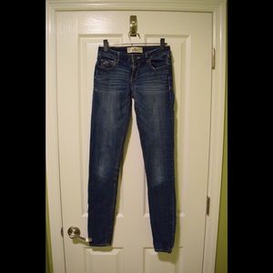 Hollister Jeans (Size 3L)