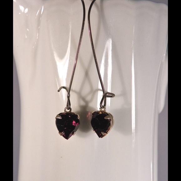 SALE. Cute 8mm Swarovski Crystal heart earrings. - Picture 2 of 8