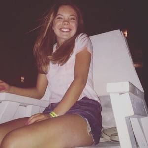 Meet your Posher, Alexis