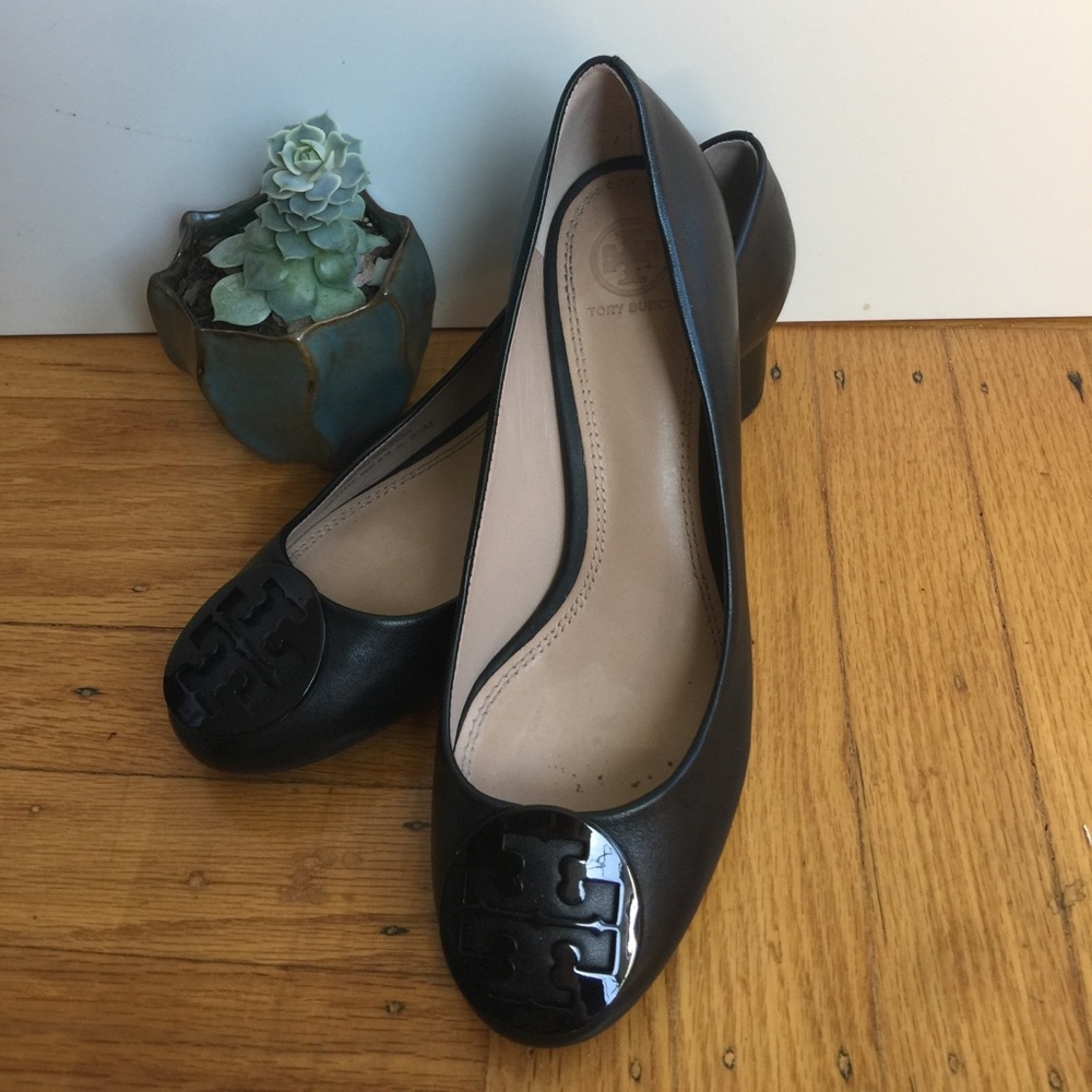 SOLD 🎉🎉🎉 TORY BURCH PUMPS