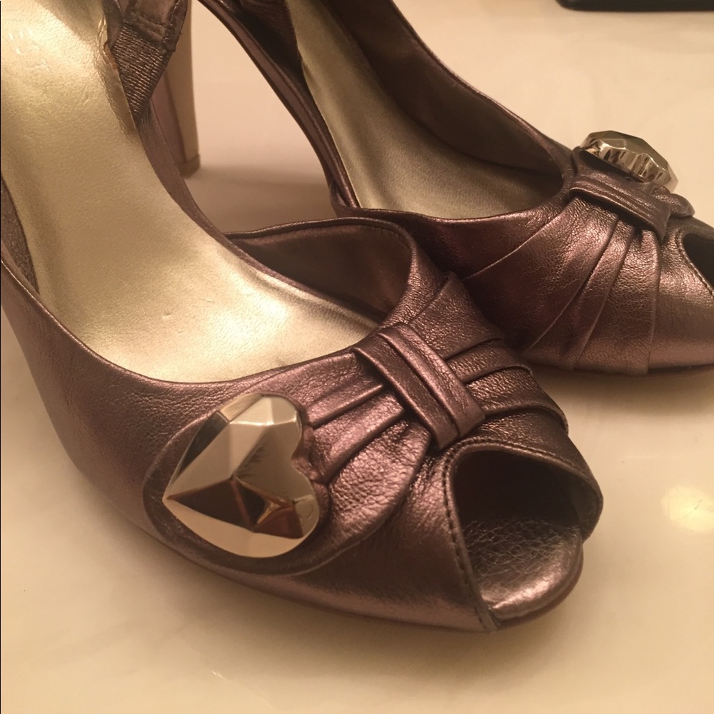 Nine West sling heart embellish heels