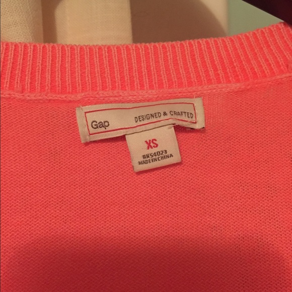 Bright Pink GAP cardigan - Picture 2 of 2