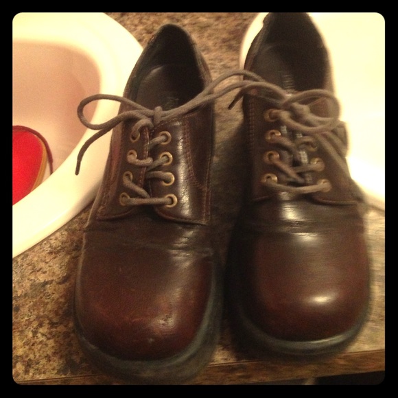 SIZE 6.5 BROWN BOOTS