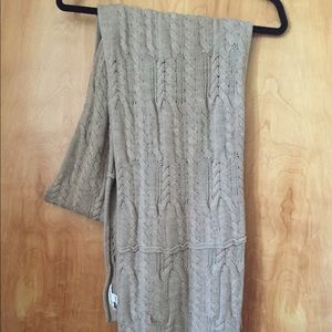 🏝WEEKEND SALE🏝 Banana Republic Knit Wool Scarf