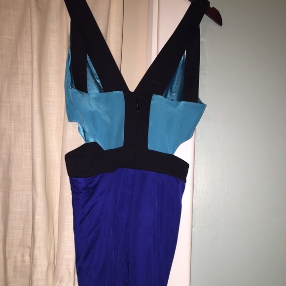 Bebe cut out dress - Picture 3 of 3