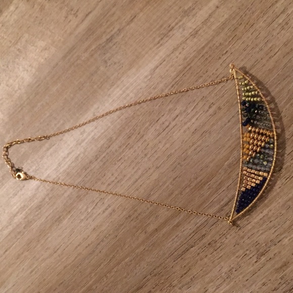 Jewelry - Gold multicolored necklace