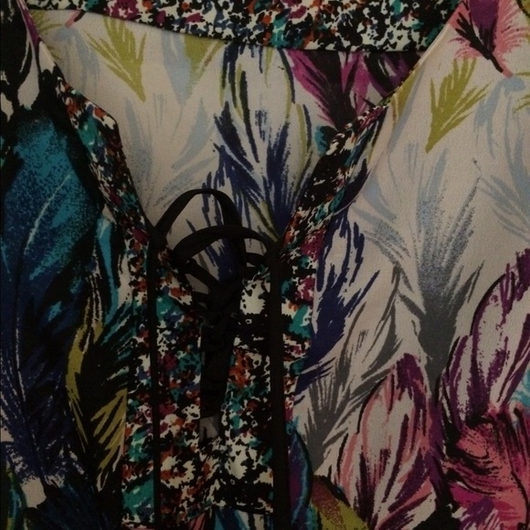 Dress - Picture 3 of 3