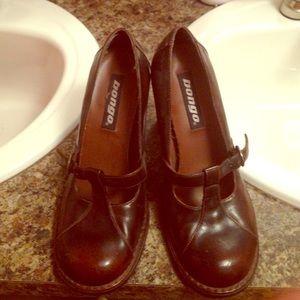 SIZE 7 BROWN BONGO HIGH HEELS