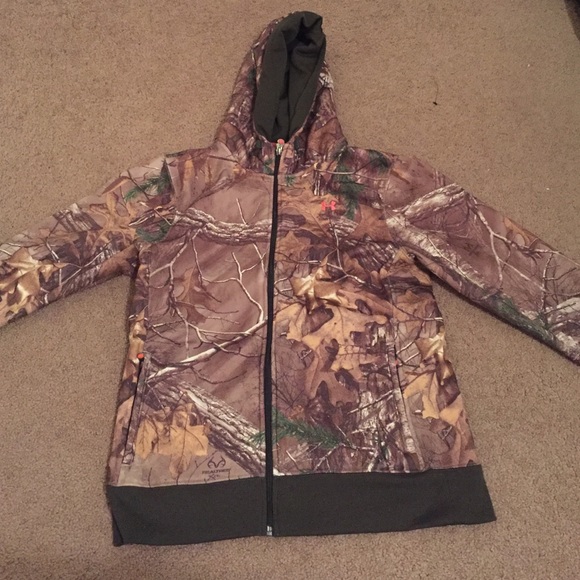 Under amour camo hoodie