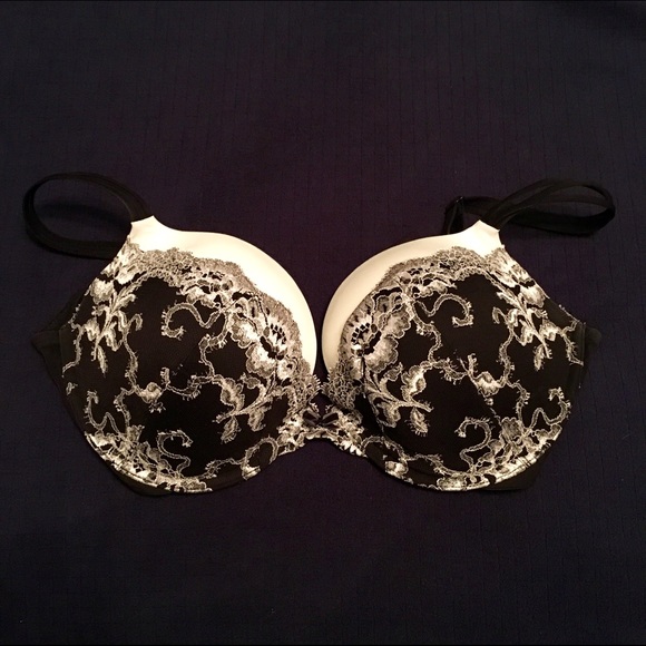 Victoria's Secret Other - Victoria's Secret bra
