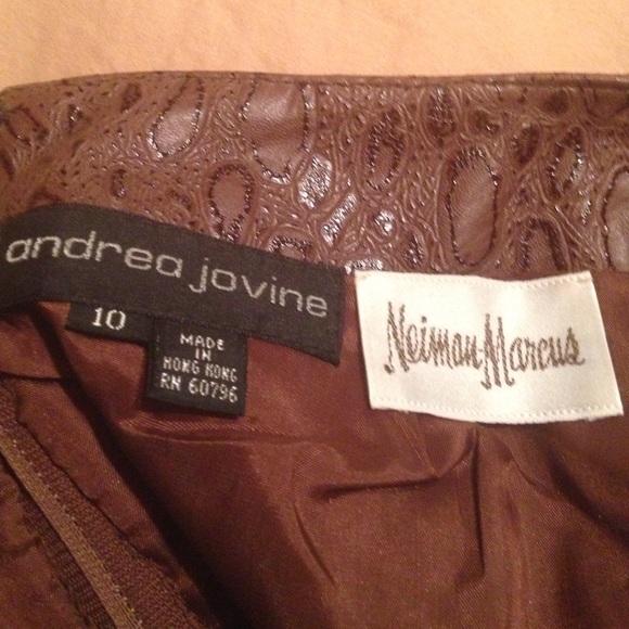 Skirt - Picture 3 of 3
