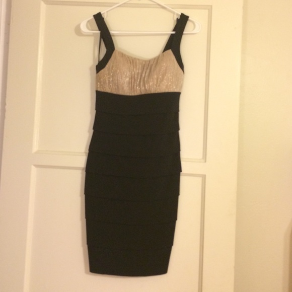 En Focus Petite black and gold bodycon dress