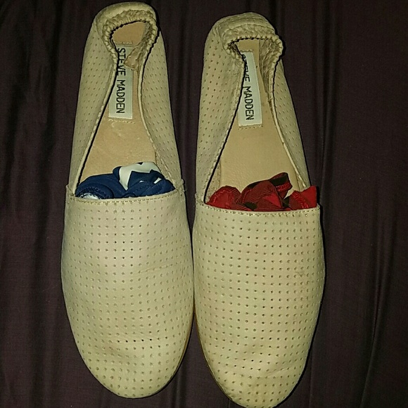 Steve Madden Nude Flats