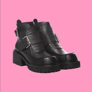 BNIB UNIF CRANK BOOTS (SIZE 8)