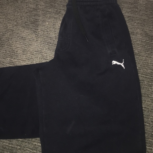 Black Puma sweatpants - Picture 2 of 2