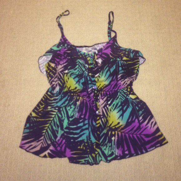 Flowy tank