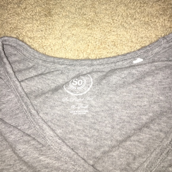 Gray tee shirt from kohls - Picture 2 of 2