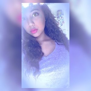 Meet your Posher, Daniela