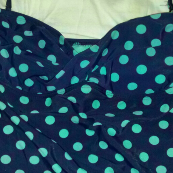 Bathing suit - Picture 3 of 3