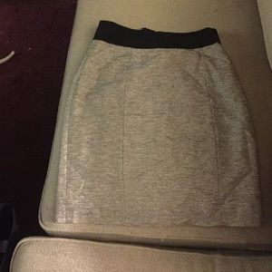 Blackish skirt with black trim