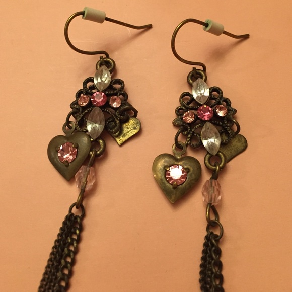 Hanging earring - Picture 2 of 4