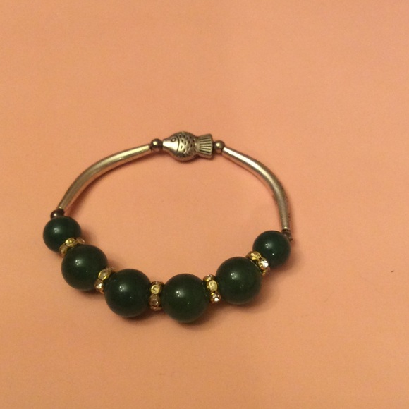 Green jade and silver bracelet