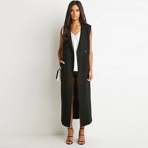 Black sleeveless trench coat