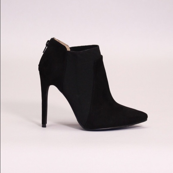 YURI - Picture 2 of 3