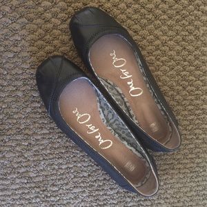 TOMS Black Flats