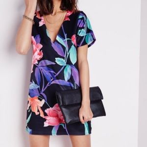 MISSGUIDED oversized vneck shift floral dress