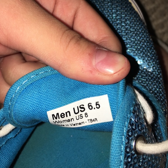 Vans - Picture 2 of 2