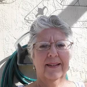 Meet your Posher, Teresa
