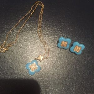 Van cleff necklace n earrings set