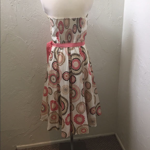 BCBG Vintage Inspired Summer Cut - Picture 4 of 4