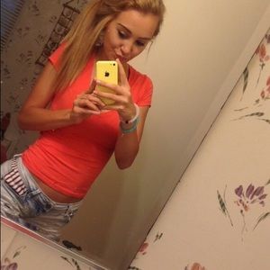 Meet your Posher, Taylor