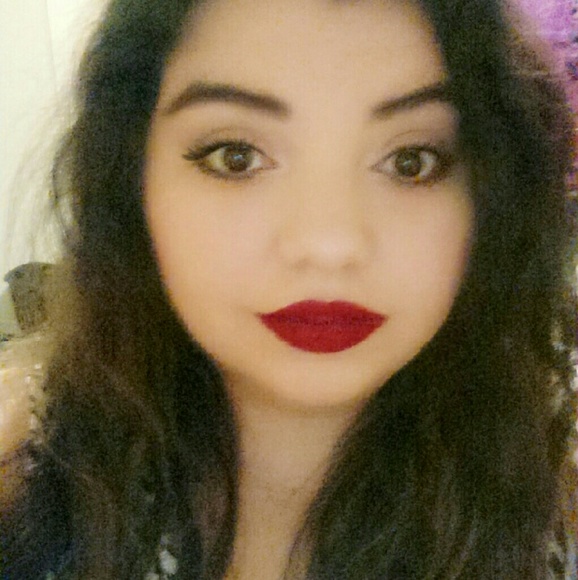 Meet your Posher, Paloma - Picture 1 of 1