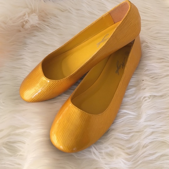 SOLD - Picture 3 of 3