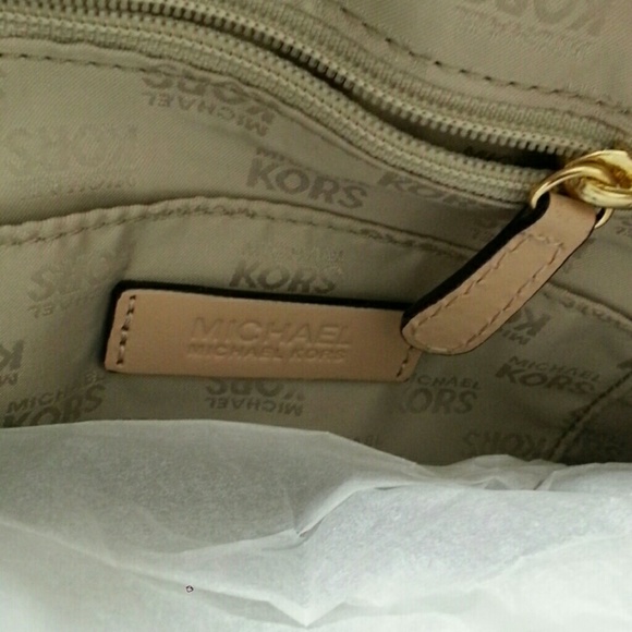 Patent Leather MICHAEL KORS Large JetSet - Picture 3 of 4