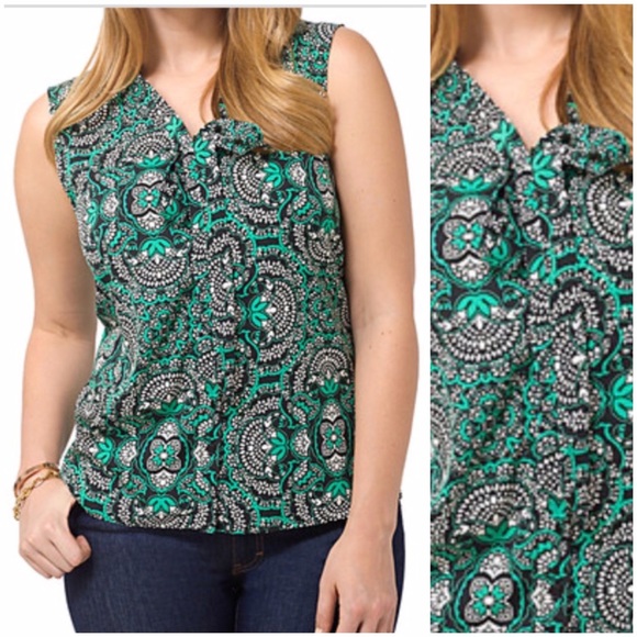 Sleeveless Green & Black Print Top