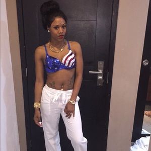 Meet your Posher, Whitney